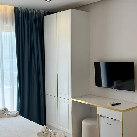 Cayo Exclusive 4* Vlorë