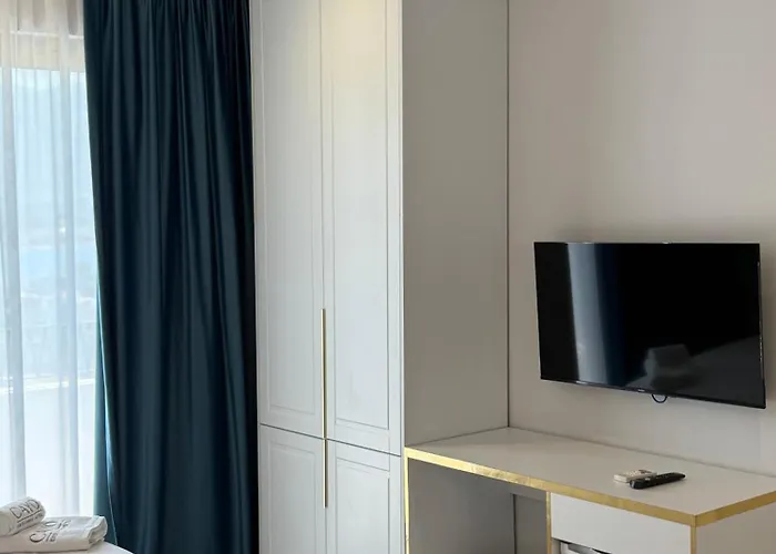 Cayo Exclusive 4* Vlorë